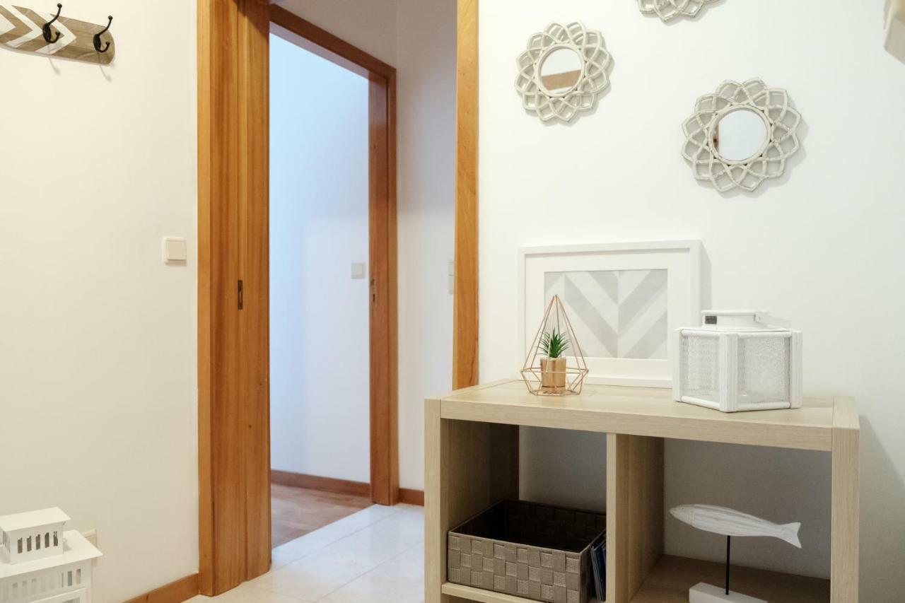 Apartment With Balcony In The Square Porto Buitenkant foto