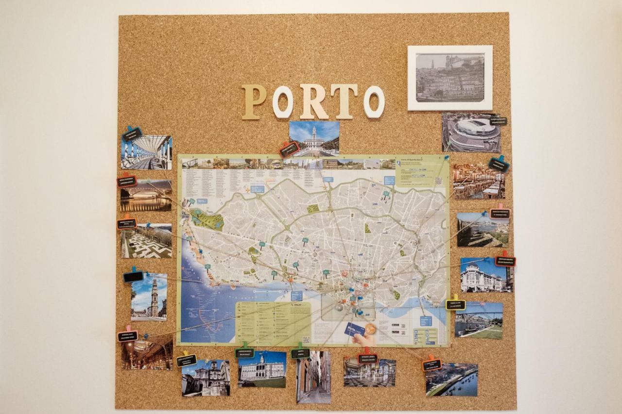 Apartment With Balcony In The Square Porto Buitenkant foto