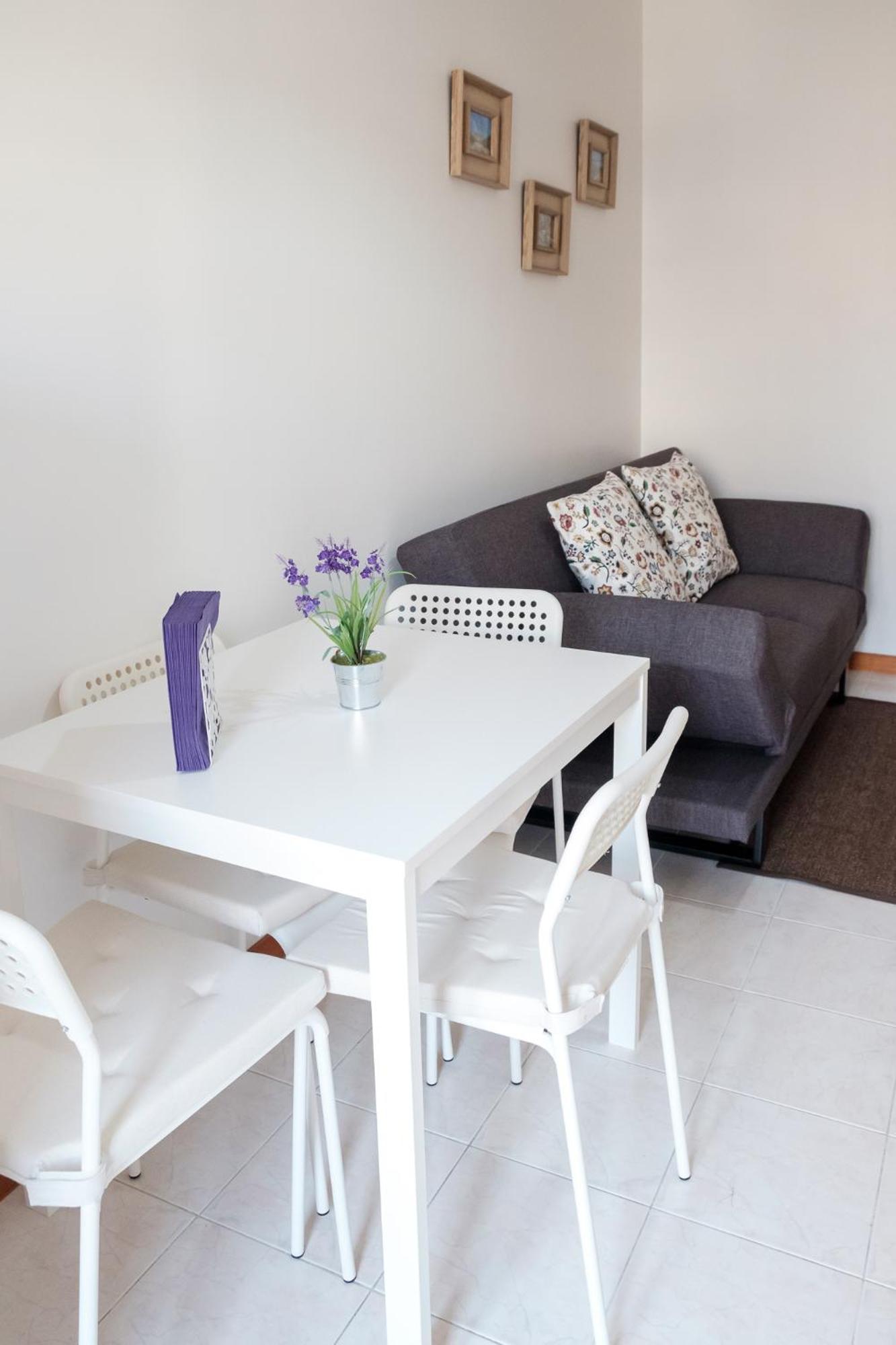 Apartment With Balcony In The Square Porto Buitenkant foto