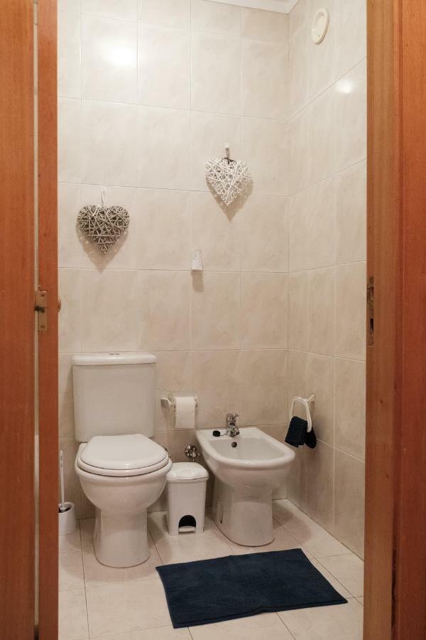 Apartment With Balcony In The Square Porto Buitenkant foto